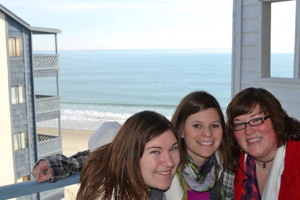 7602_10201191125523573_1294205379_n